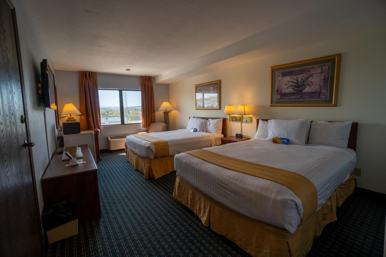 Clover Island Inn Кенневик Экстерьер фото