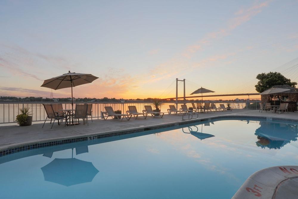 Clover Island Inn Кенневик Экстерьер фото