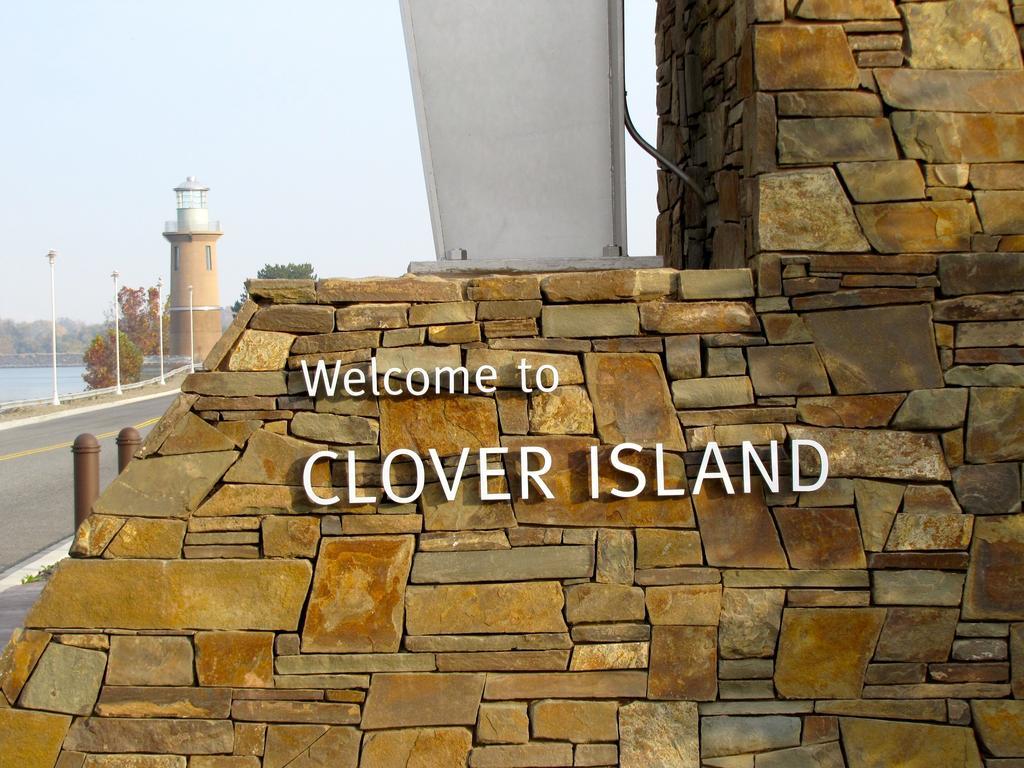 Clover Island Inn Кенневик Экстерьер фото